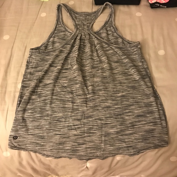 Never wore - Picture 2 of 2